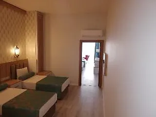 Hotel The Marilis Hill & Ultra