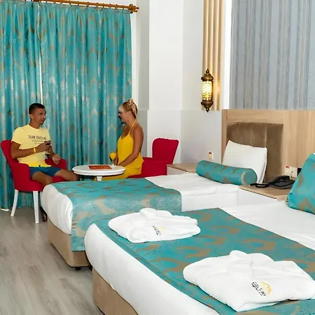 Hotel The Marilis Hill & Ultra