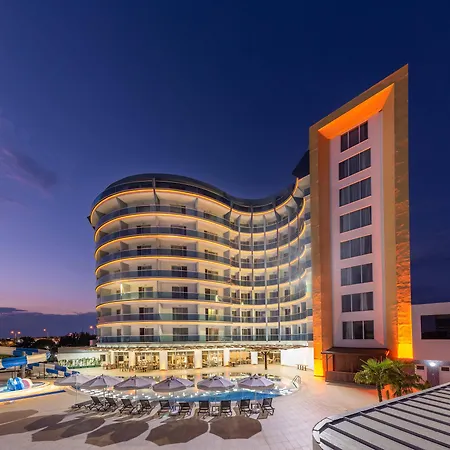 The Marilis Hill & Ultra 5* Okurcalar