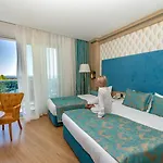The Marilis Hill & Ultra Hotell Okurcalar